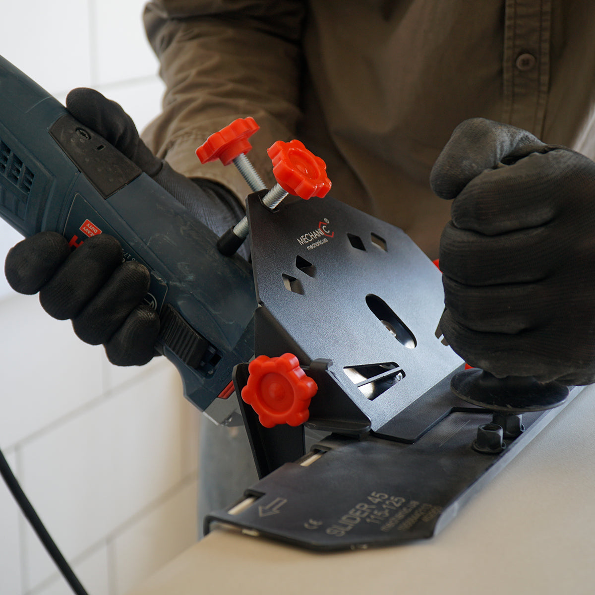 45 miter cutting guide
